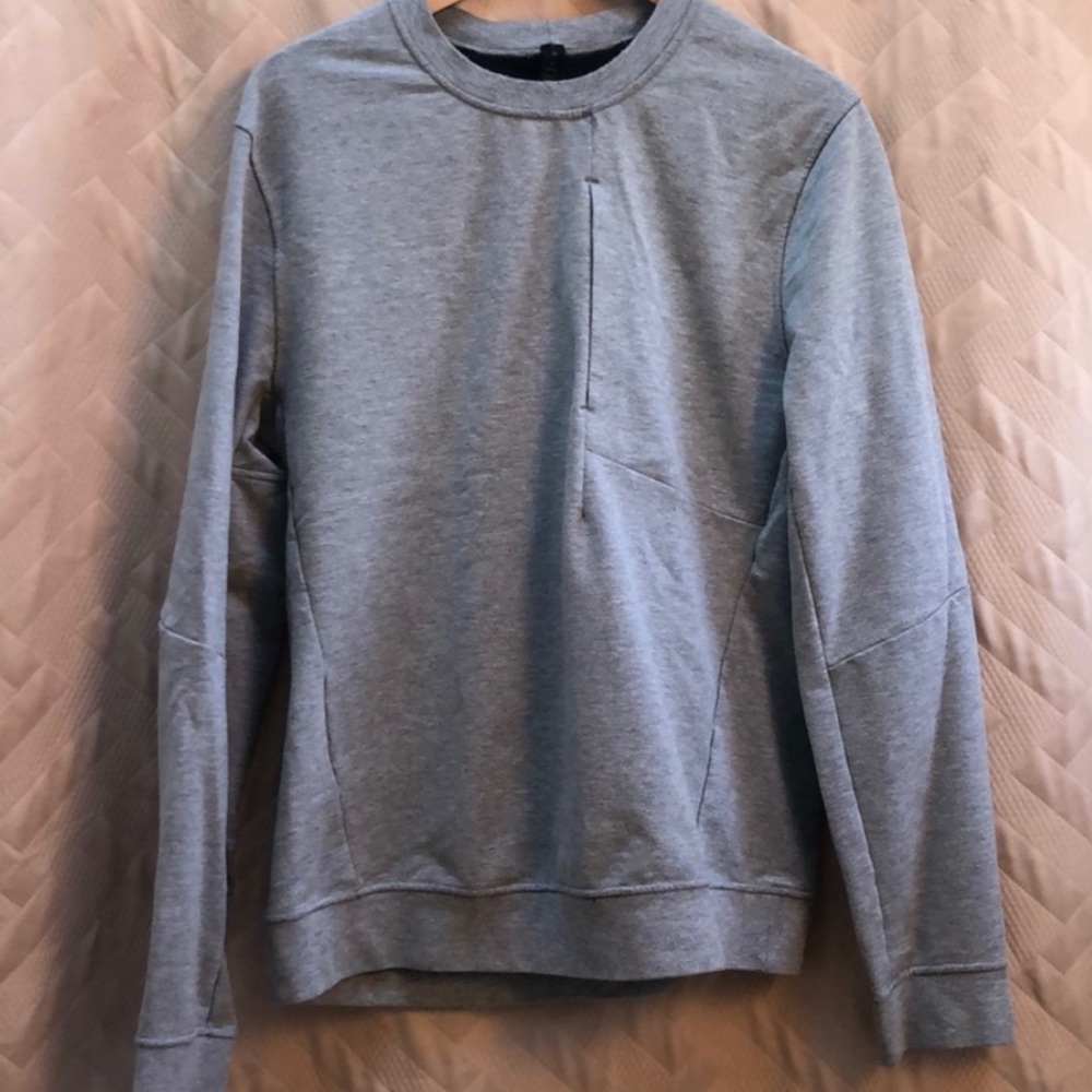 Lululemon sweatshirt